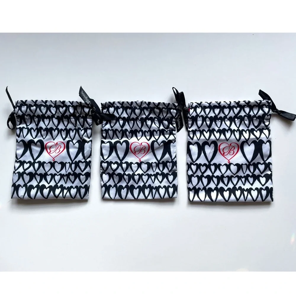 Brighton Jewelry poches black and white hearts graphic set of 3 Like New